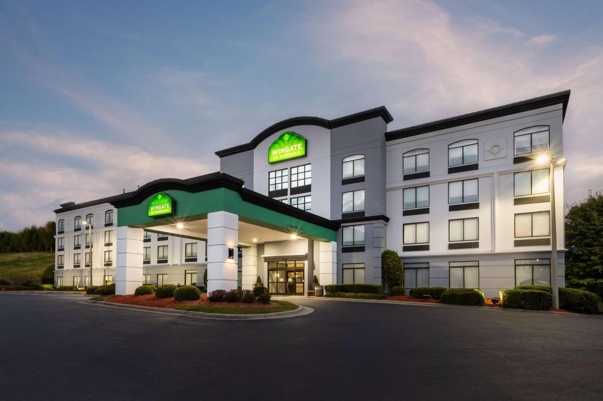 Wingate By Wyndham Charlotte Mills/speedway Hotel 3*