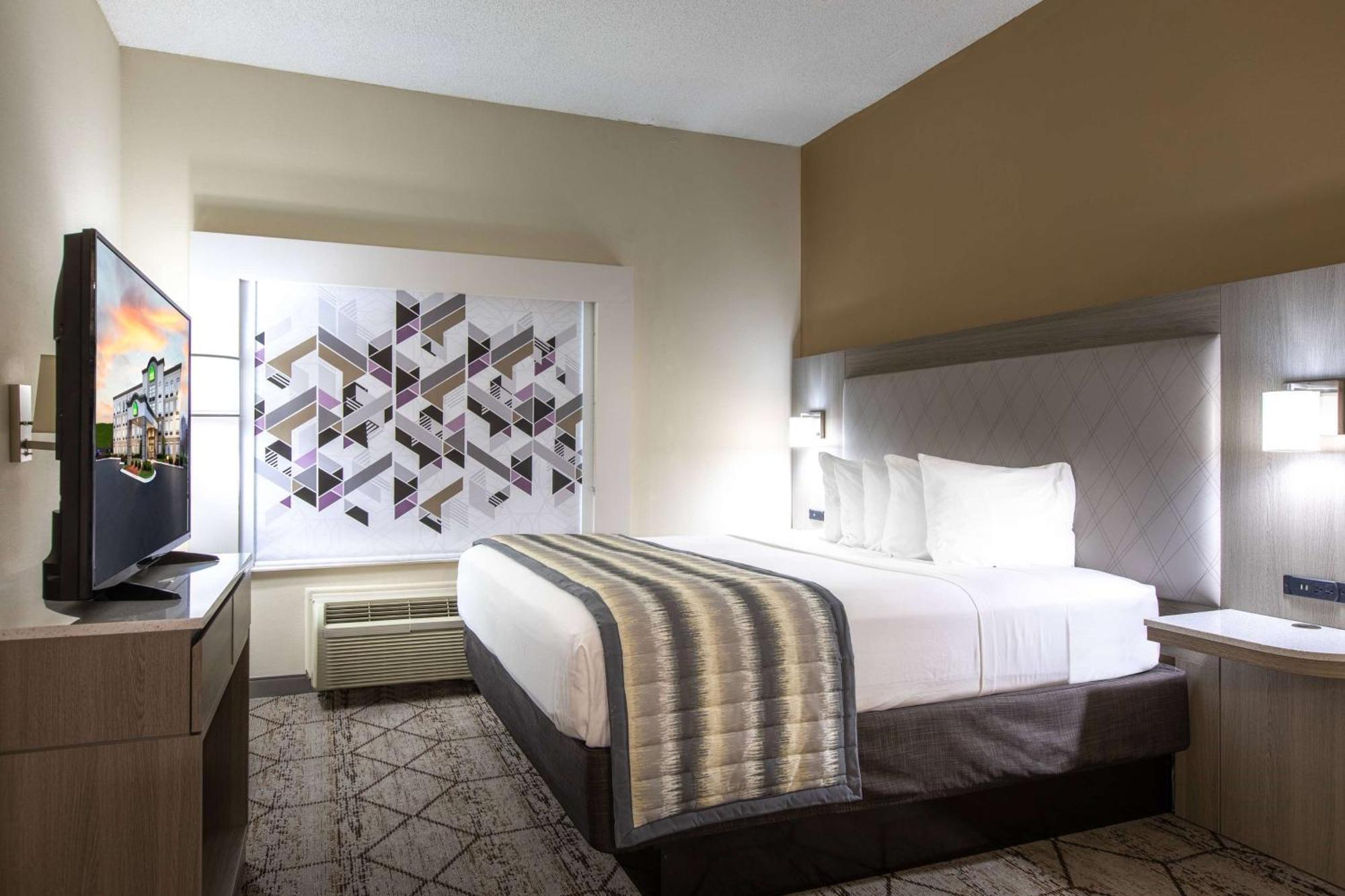 Hotel Wingate By Wyndham Charlotte Mills/speedway Concord