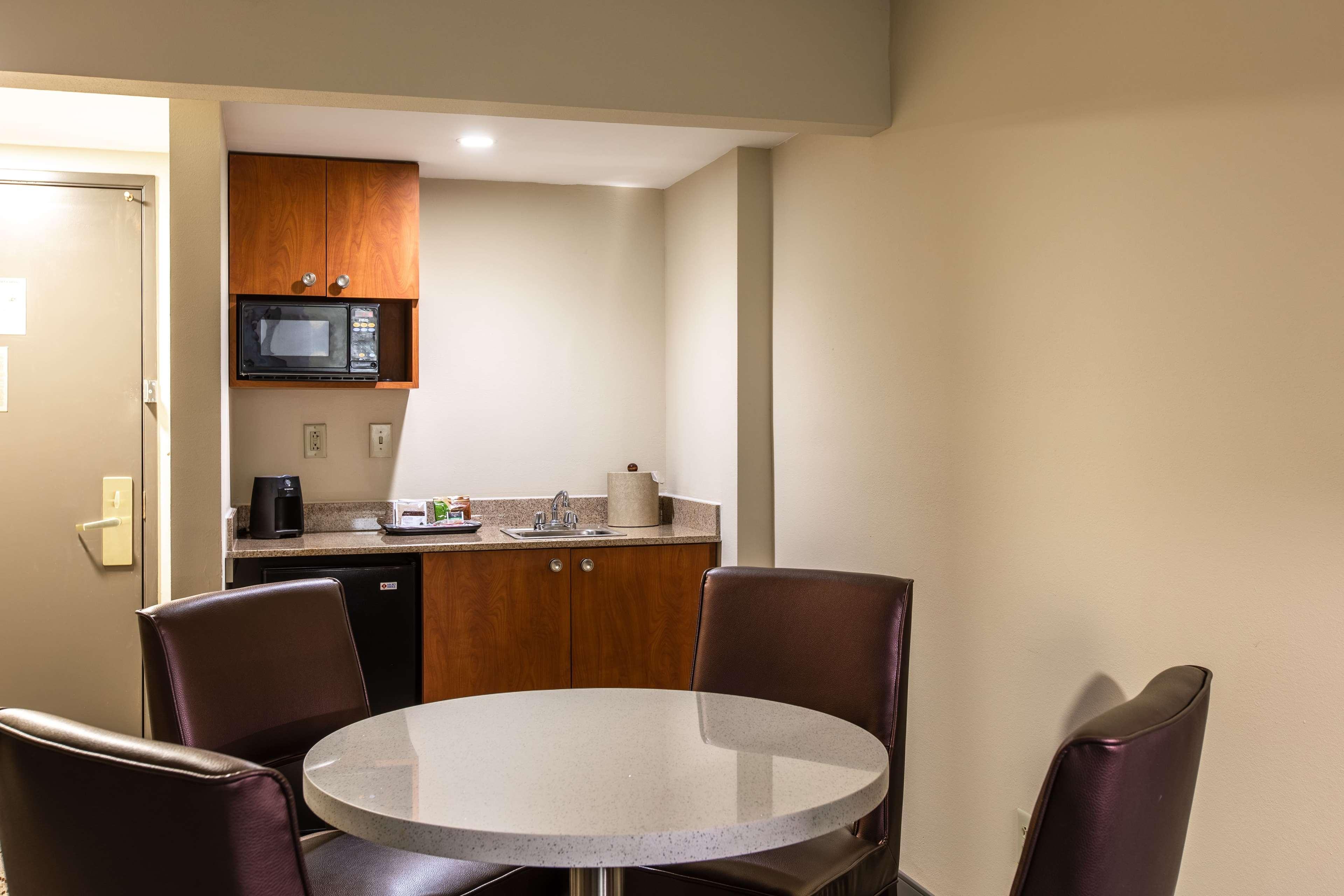 Hotel Wingate By Wyndham Charlotte Mills/speedway