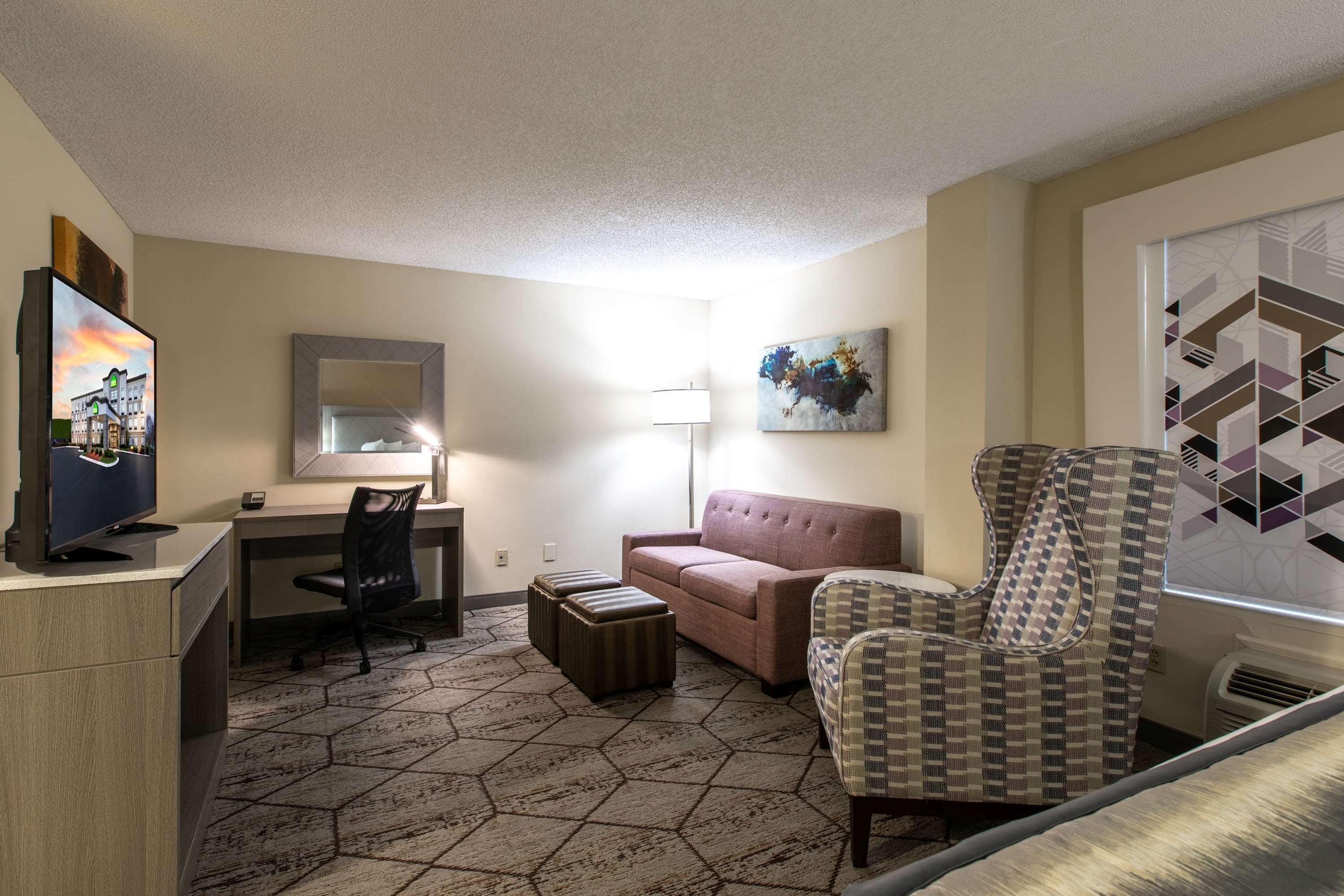 Hotel Wingate By Wyndham Charlotte Mills/speedway