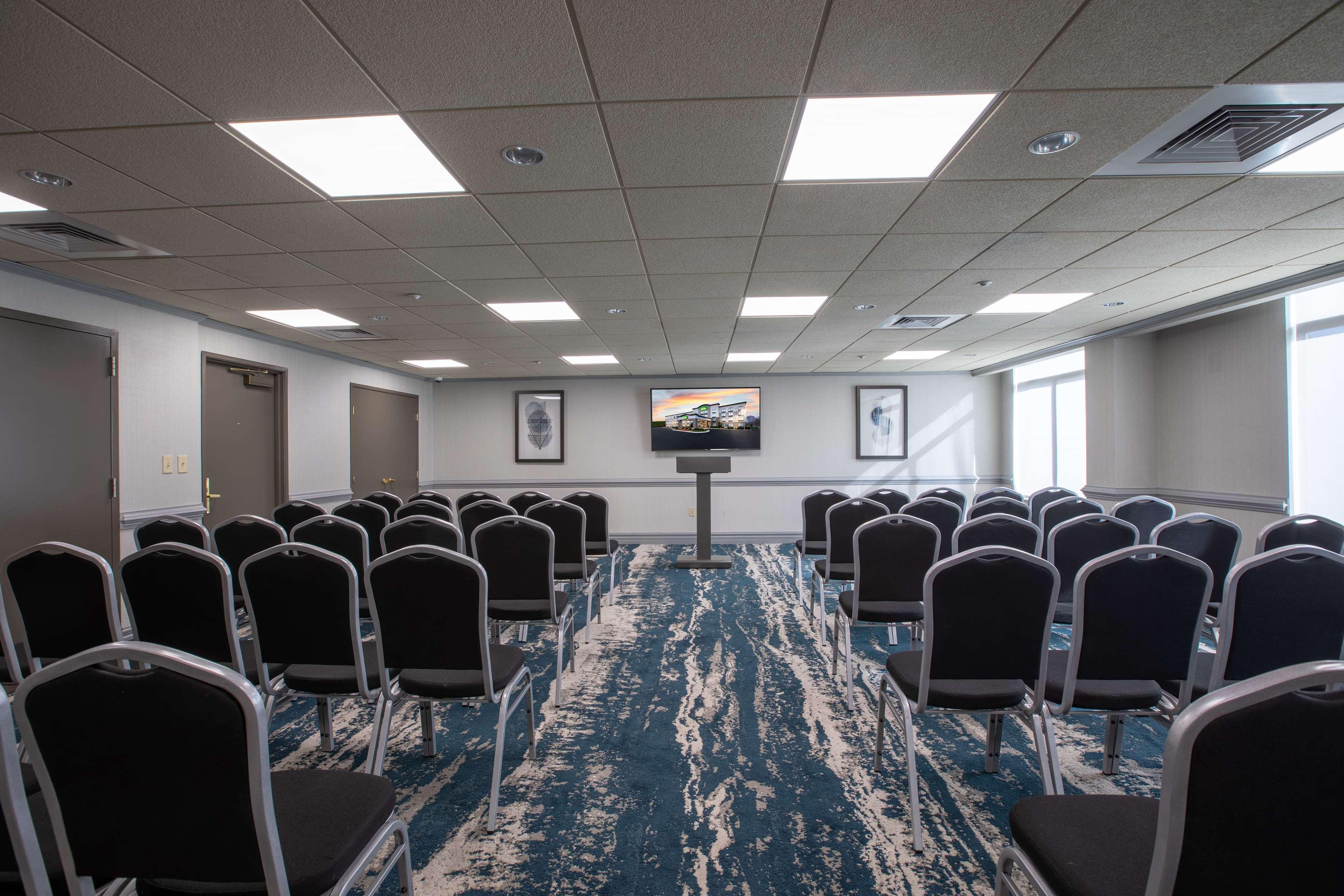 Hotel Wingate By Wyndham Charlotte Mills/speedway