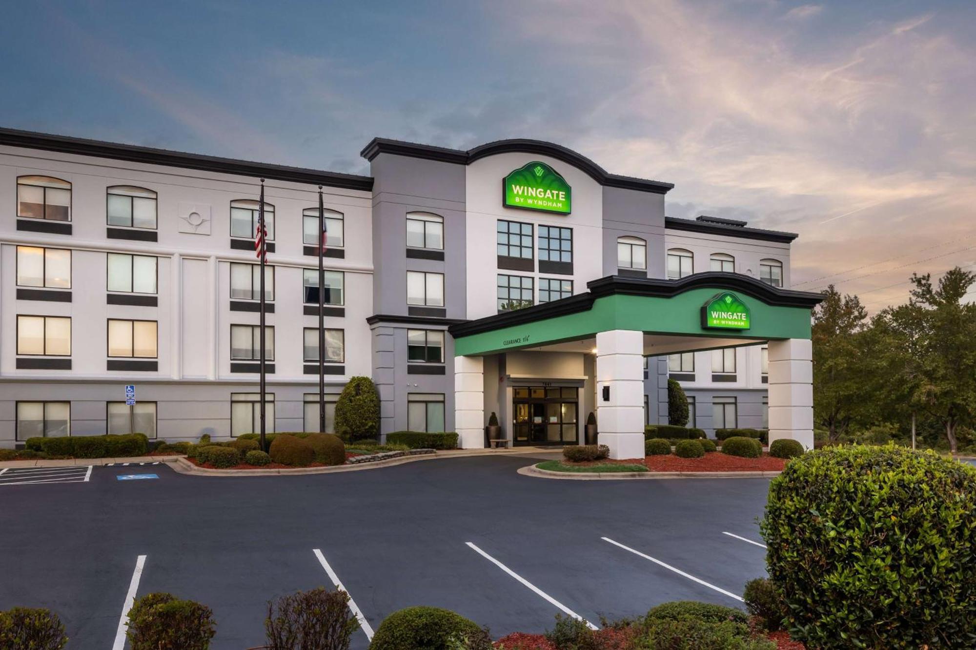 Wingate By Wyndham Charlotte Mills/speedway Hotel 3*