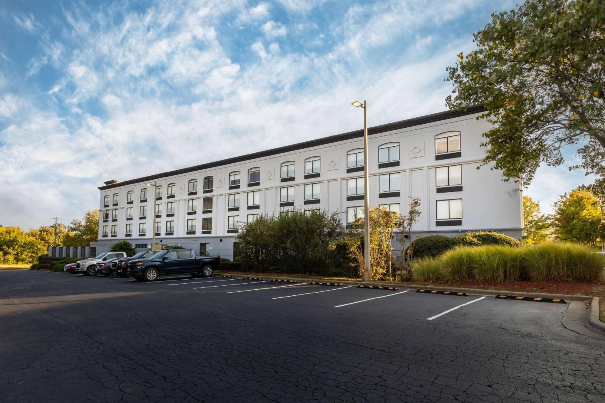 Hotel Wingate By Wyndham Charlotte Mills/speedway Concord